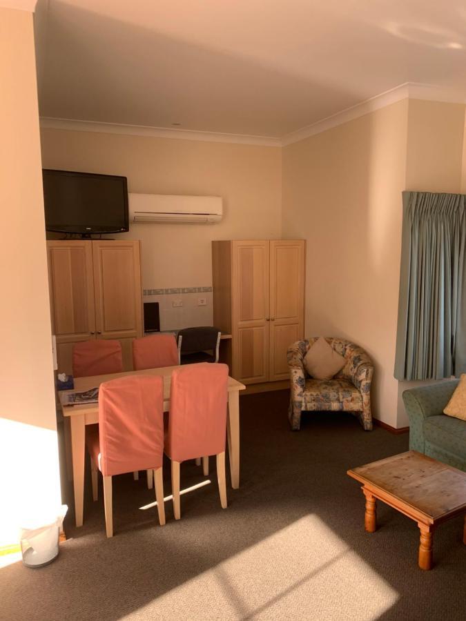 Bairnsdale Tanjil Motor Inn Екстер'єр фото