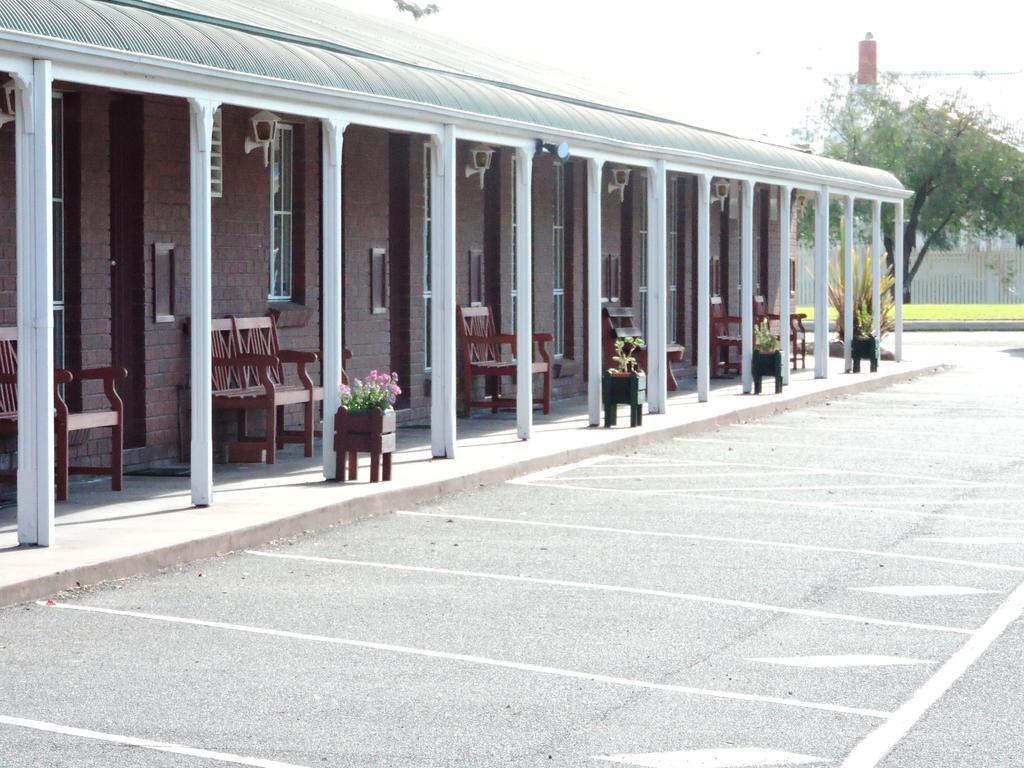 Bairnsdale Tanjil Motor Inn Екстер'єр фото
