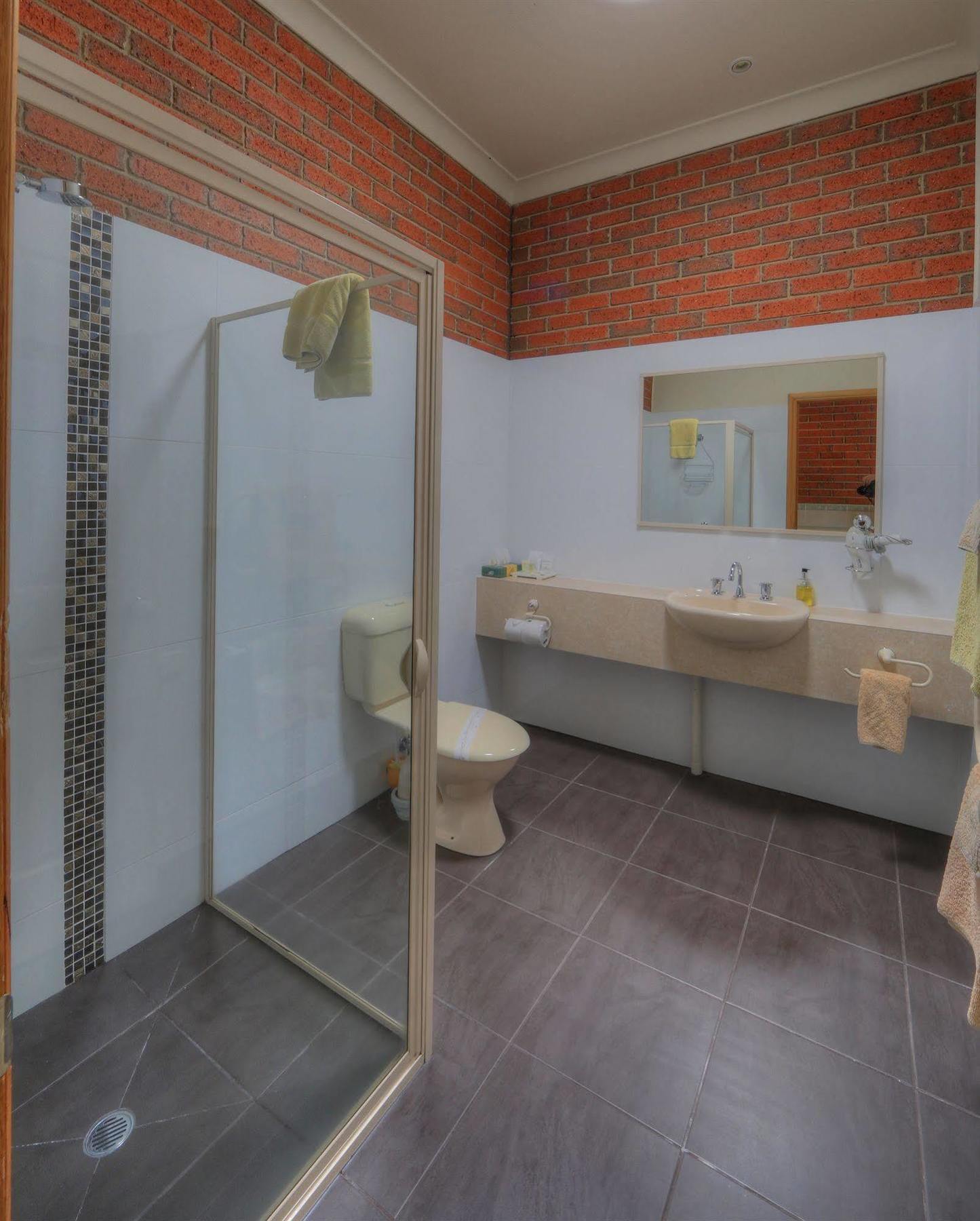 Bairnsdale Tanjil Motor Inn Екстер'єр фото